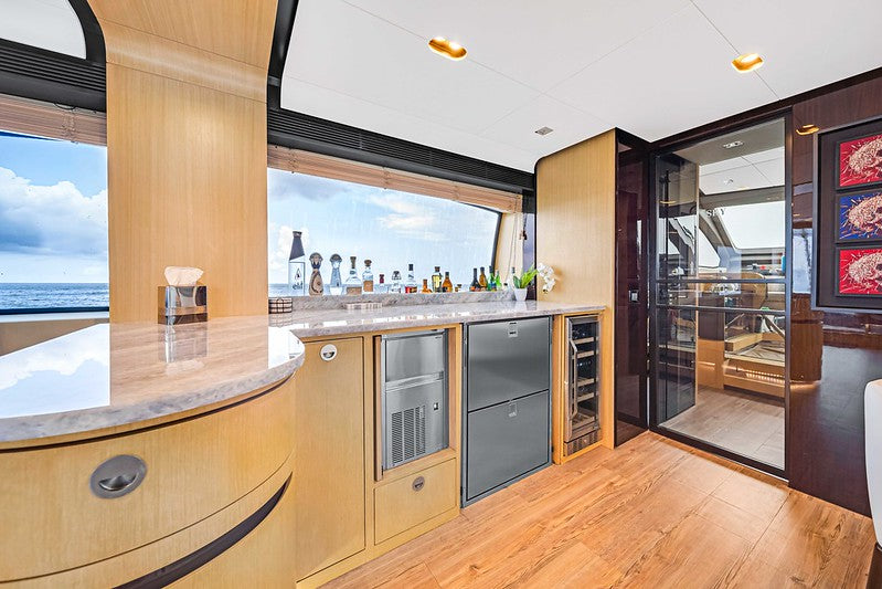 84" Azimut