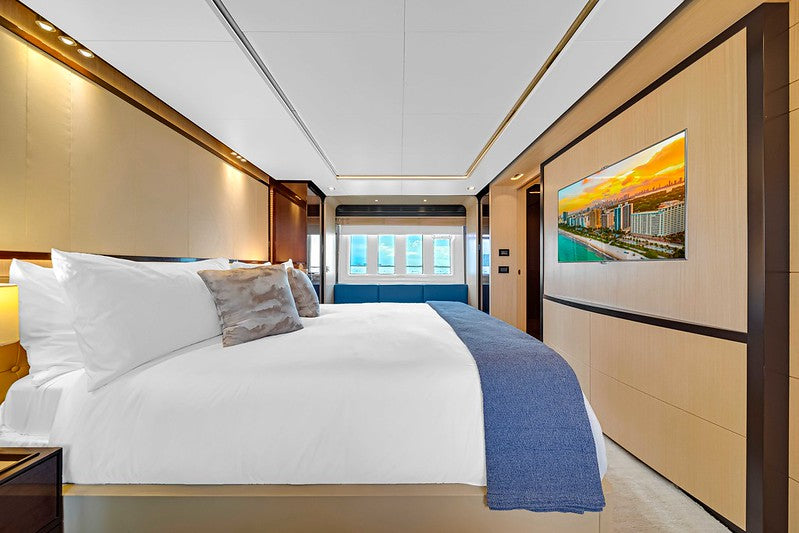 84" Azimut