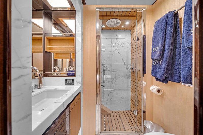 84" Azimut
