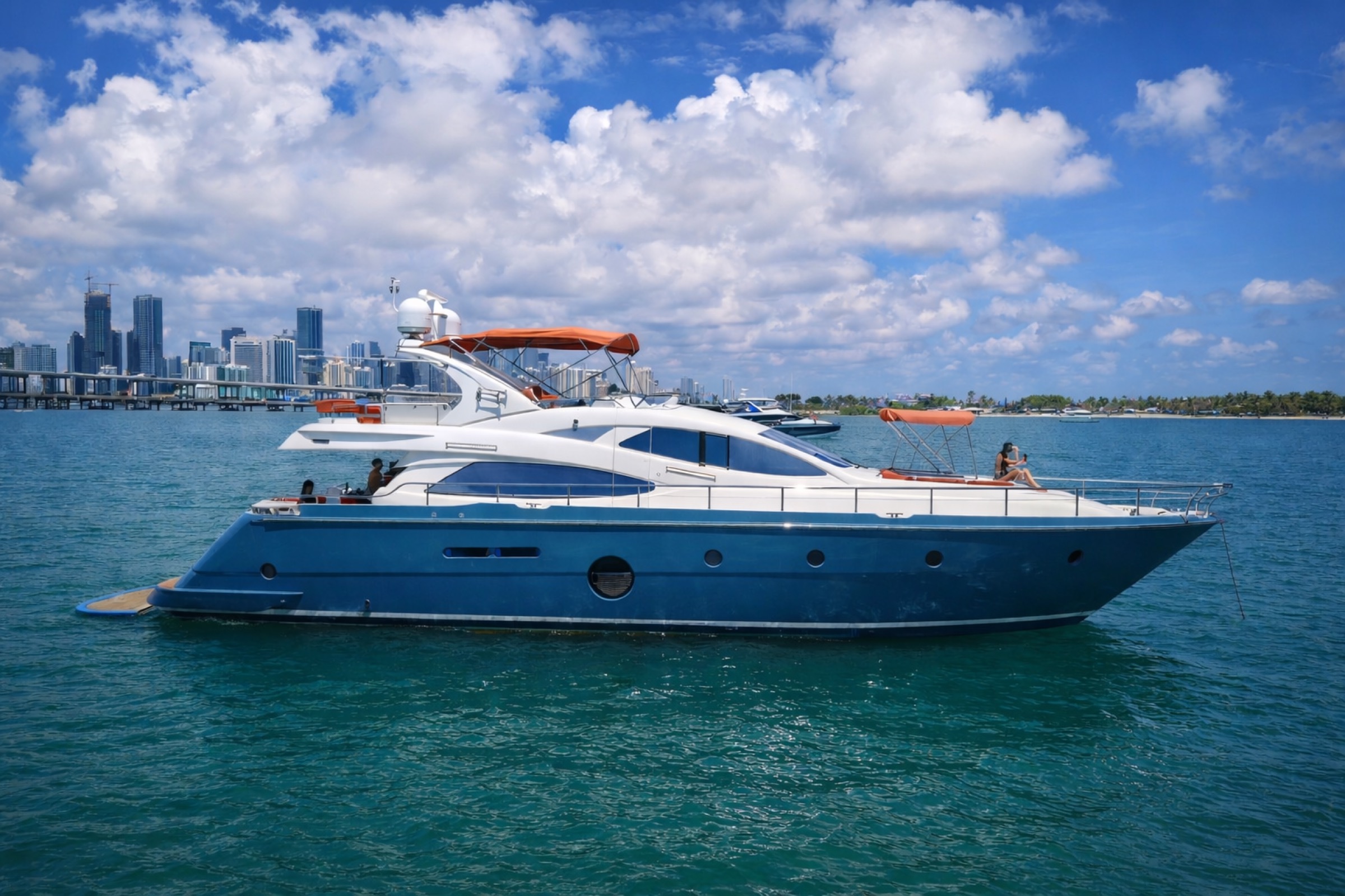 75' Azimut — 75' Azimut